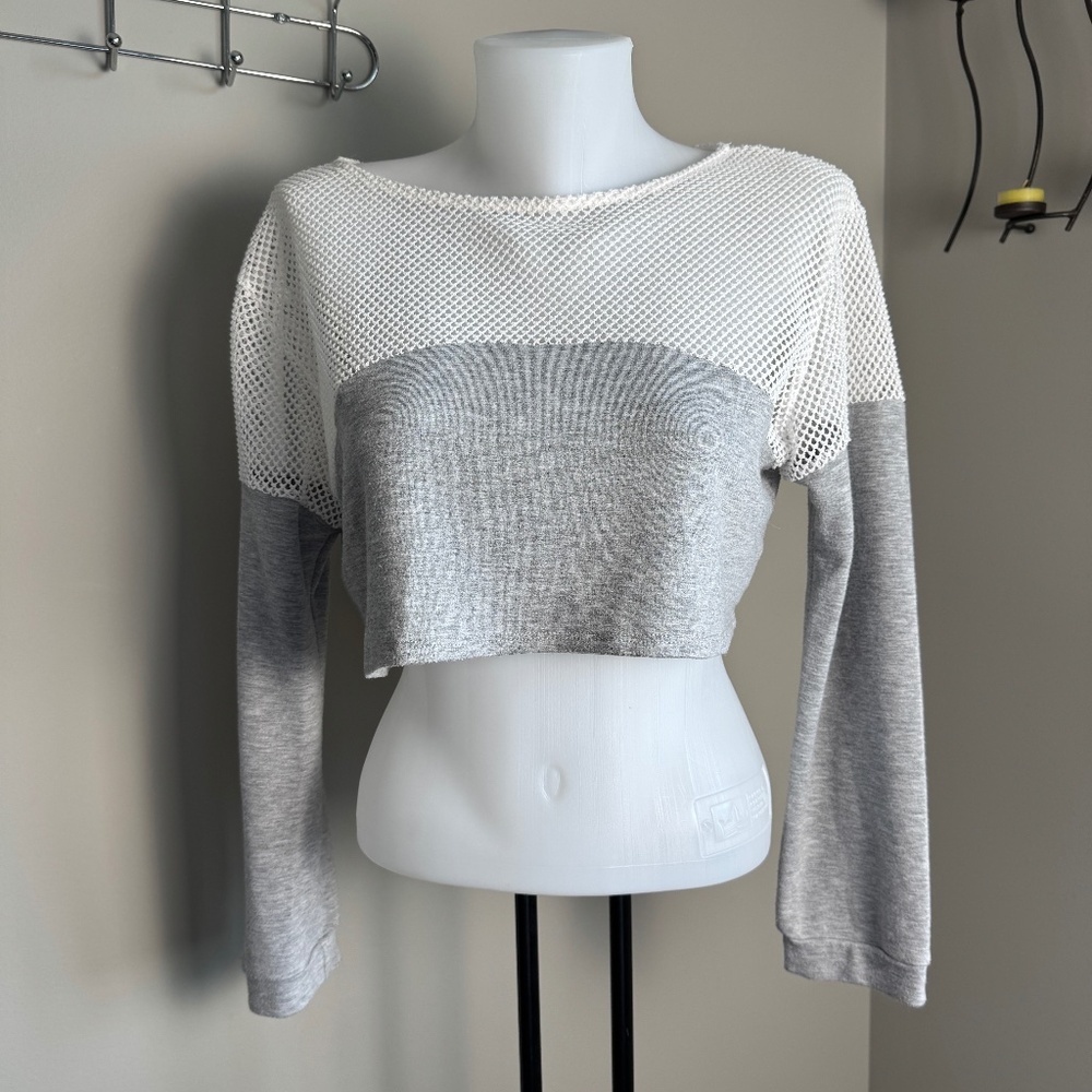 Naked Wardrobe Women's Long Sleeve Crop Top Gray/Cream Medium Workout Mesh